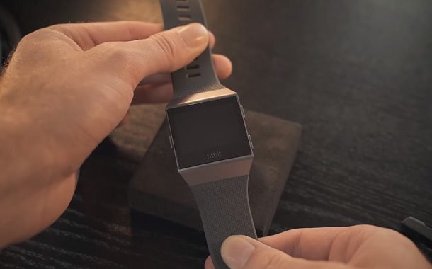 fitbit ionic croma