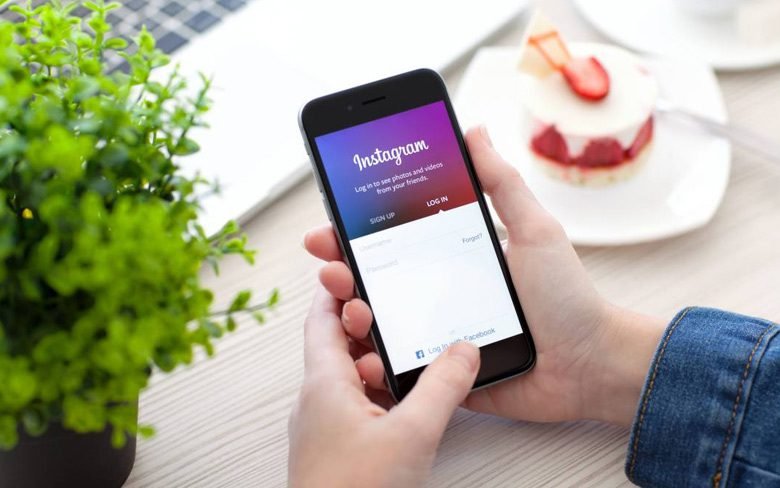 Instagram starts testing in-app payments feature