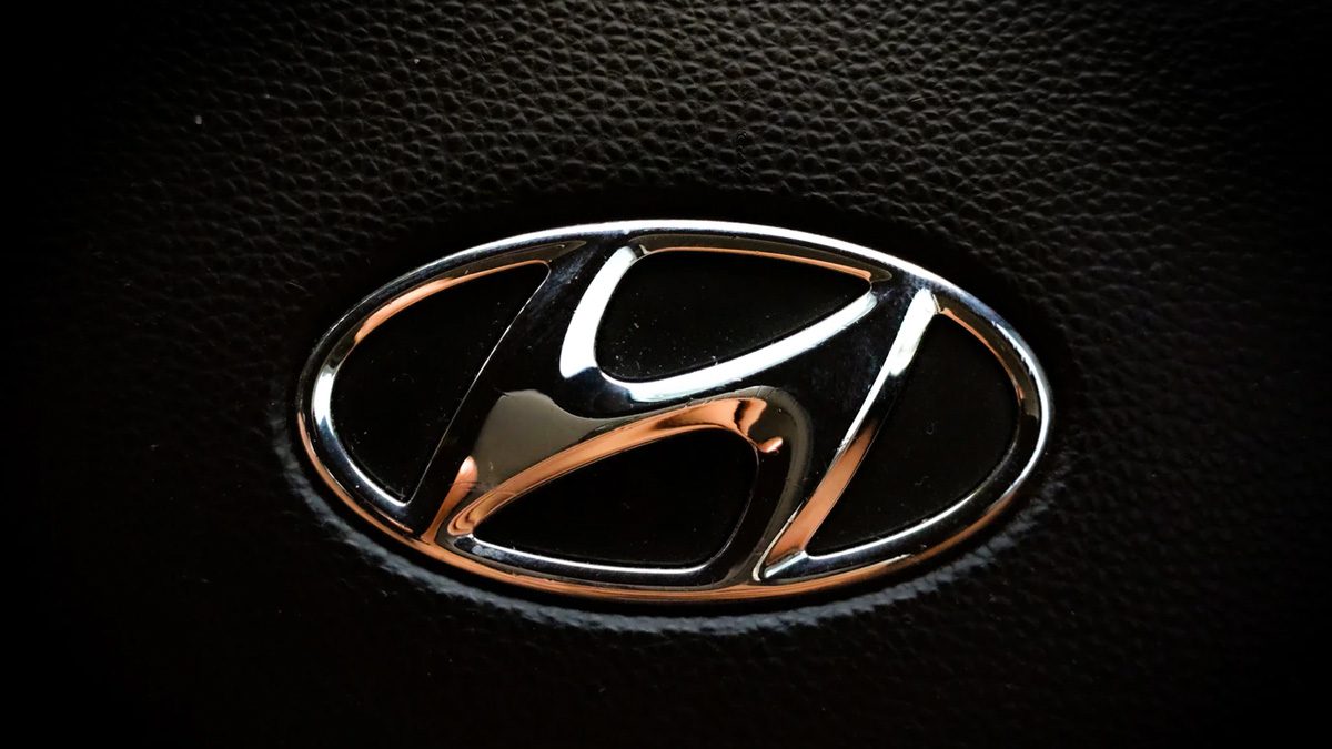 Hyundai Talks with Apple