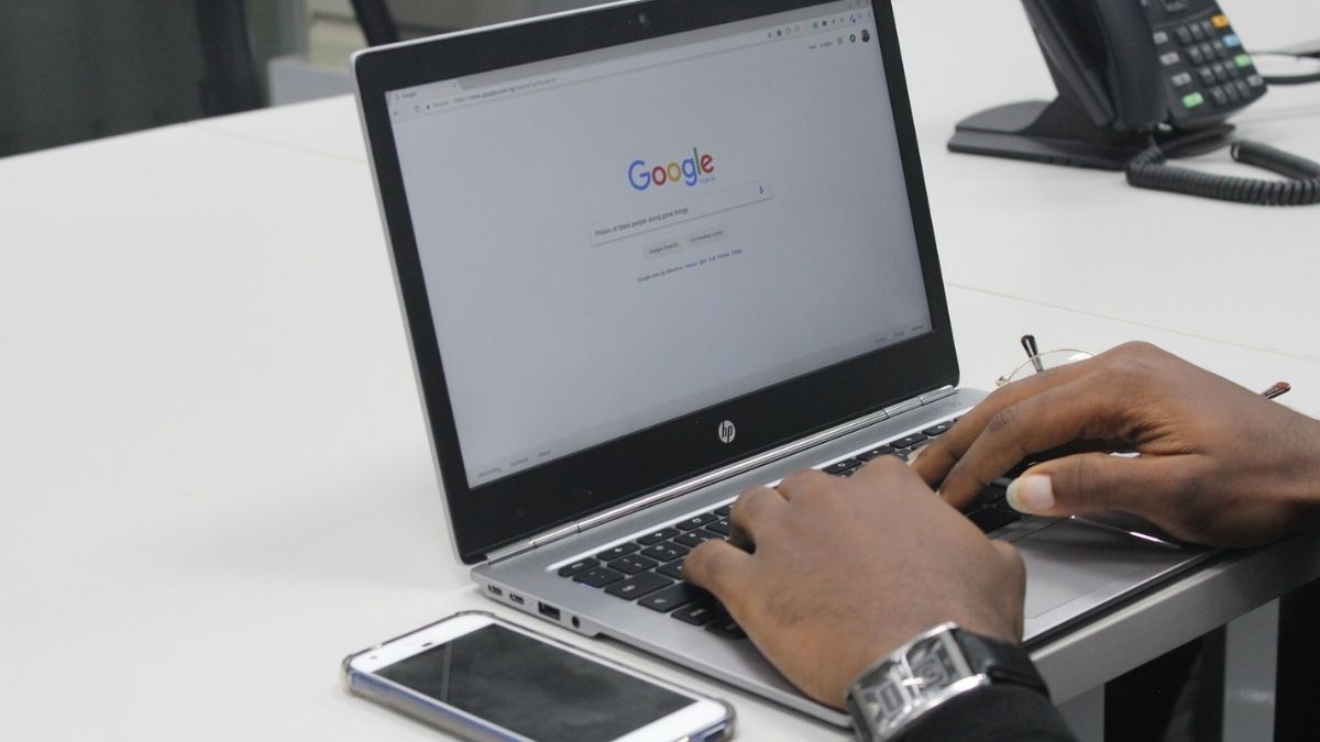 A User Using Alphabet's Google Search Engine
